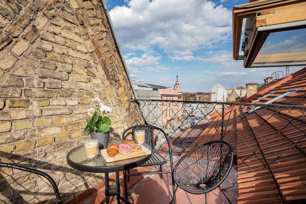 Luxury Apartment In Gediminas Avenue With Terrace Wilna Exterior foto