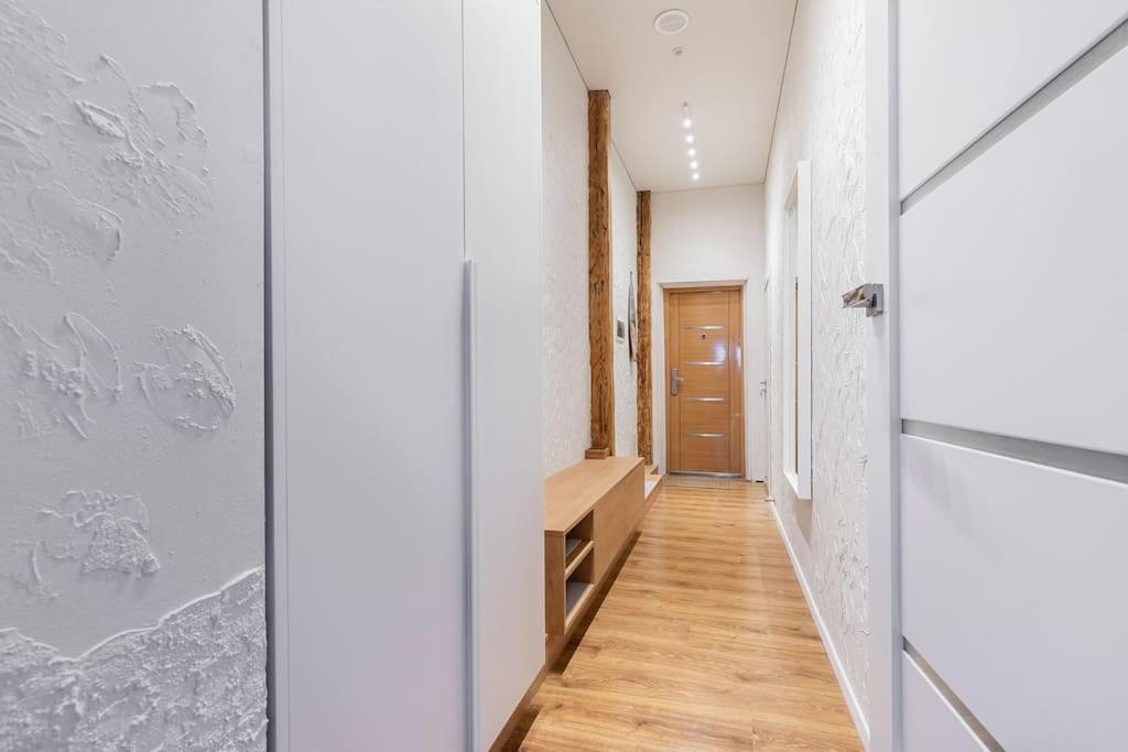 Luxury Apartment In Gediminas Avenue With Terrace Wilna Exterior foto